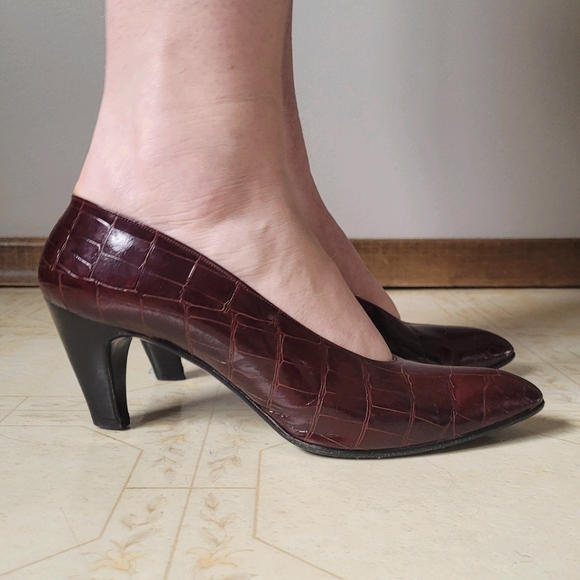 Bally croc embossed burgundy court heels vintage designer heels - Picture 16 of 16